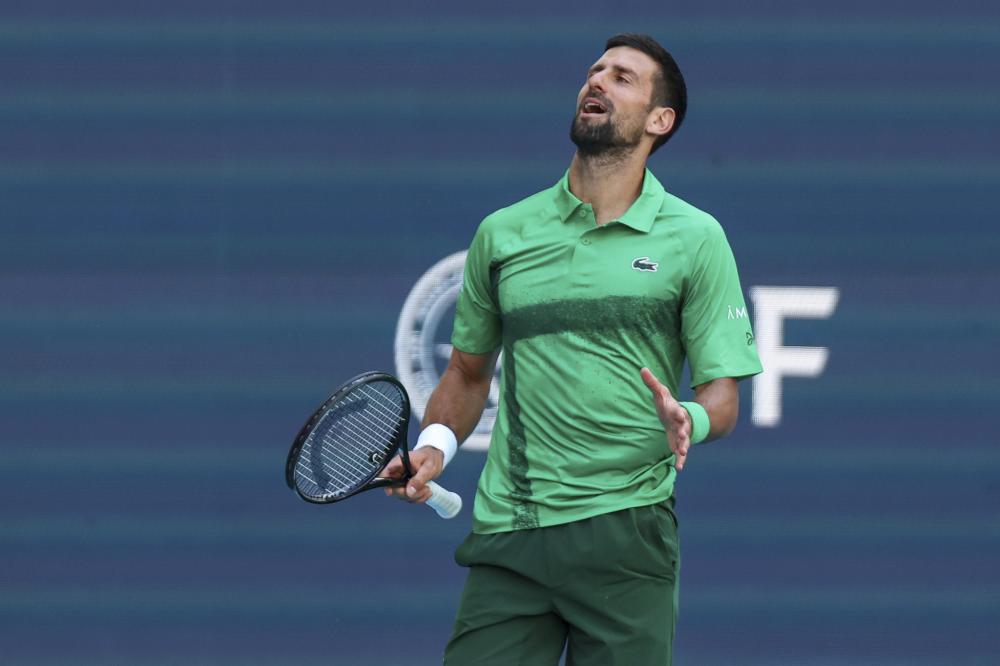 力球员受到 力球员受到